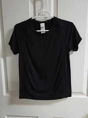 Old Navy Black Short-Sleeve Athletic Tee